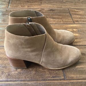 Eileen Fisher Melrose Nubuck Leather Block Heel Booties Women's 7.5 Light Tan